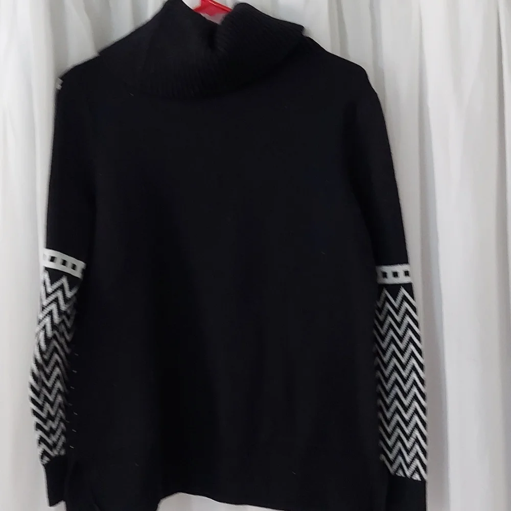 Talbots Black White Snowflake Turtleneck Lambswool Blend  Sweater Sz M
